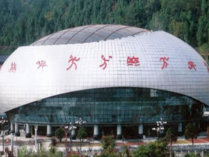郴州体育中心球形网架加工安装